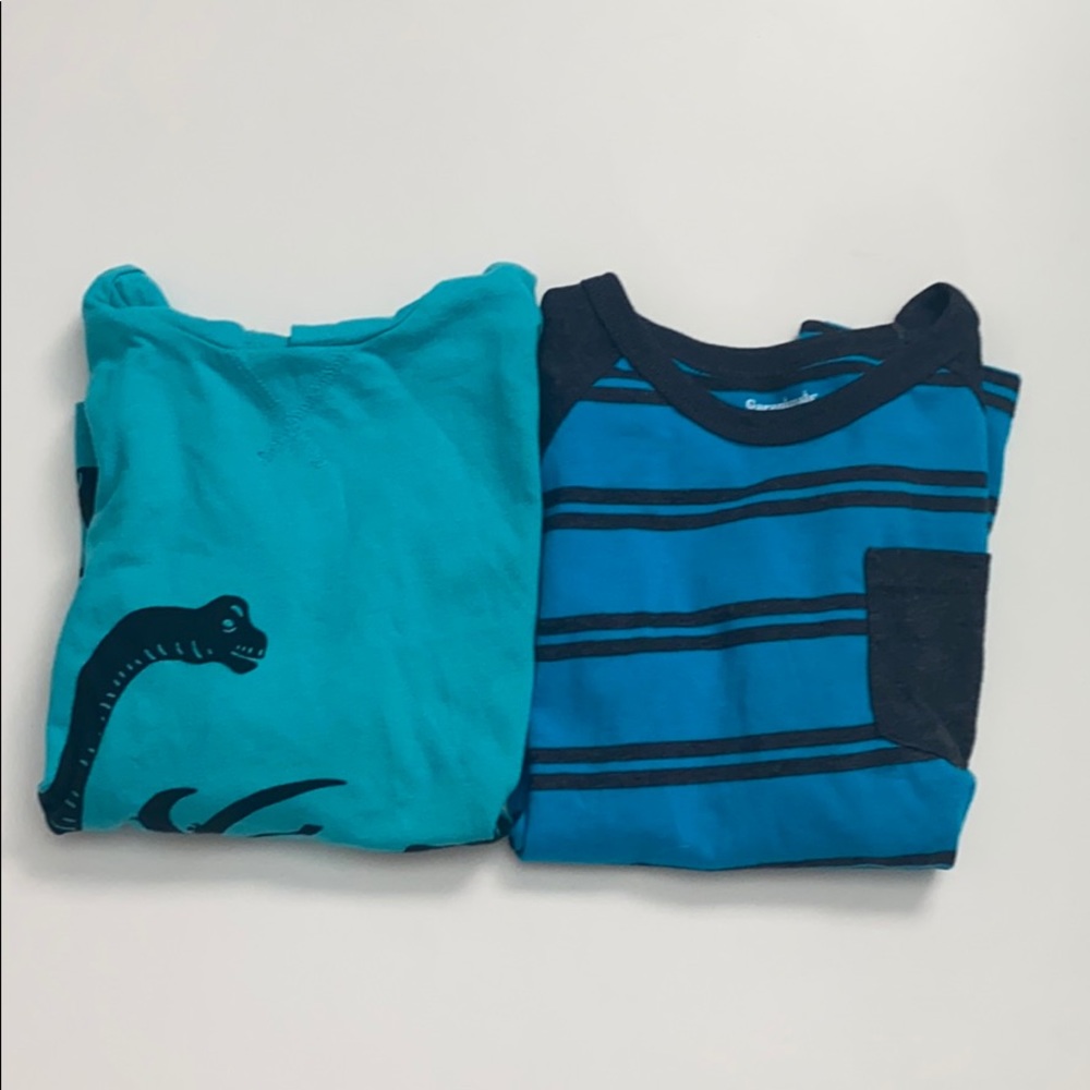 Size 5T pack of 2 shirts
